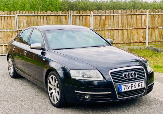 AUDI A6 Limousine 