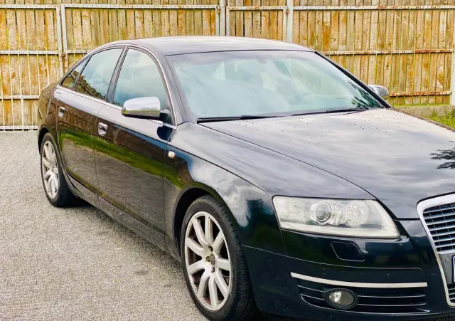 AUDI A6 Limousine 