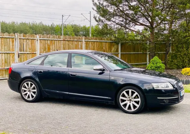 AUDI A6 Limousine 