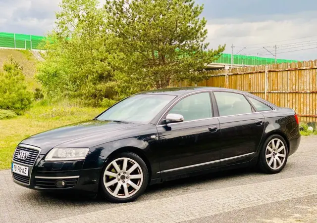 AUDI A6 Limousine 