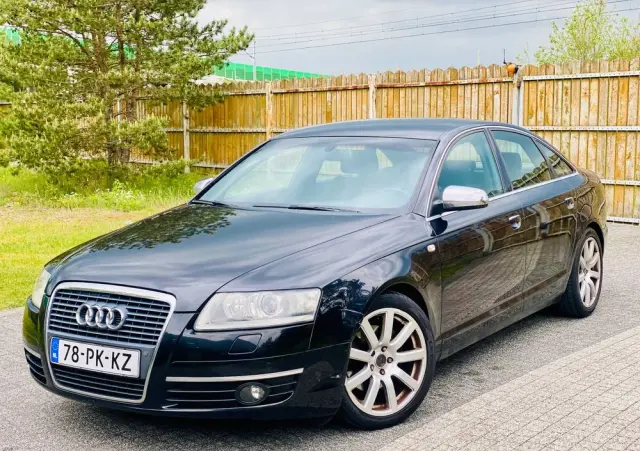 AUDI A6 Limousine 