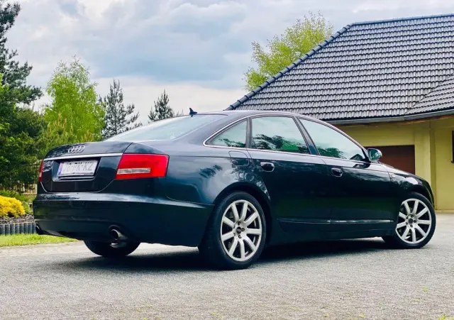 AUDI A6 Limousine 