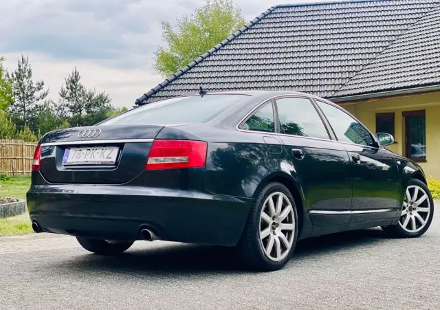 AUDI A6 Limousine 
