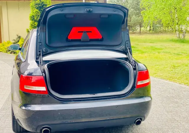 AUDI A6 Limousine 