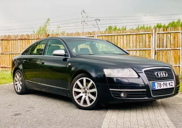 AUDI A6 Limousine 