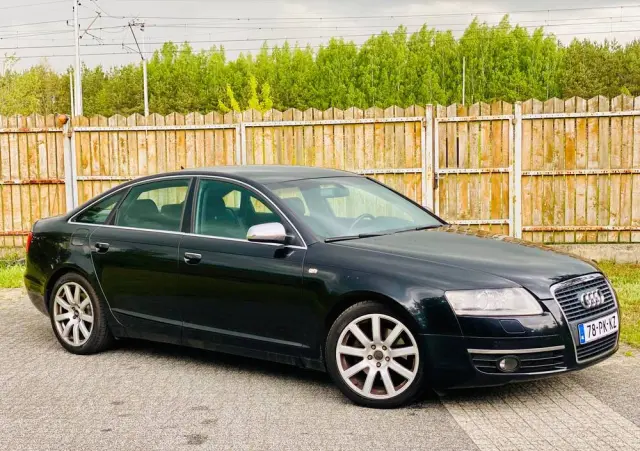 AUDI A6 Limousine 