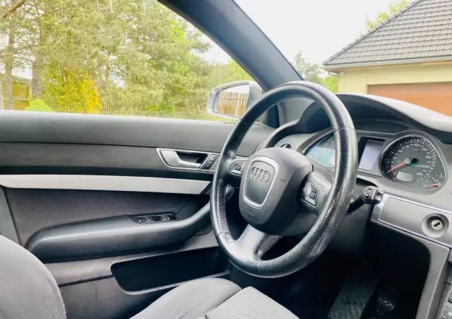 AUDI A6 Limousine 