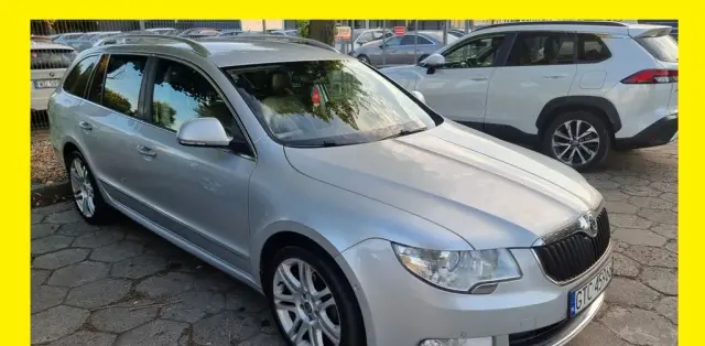 SKODA Superb 