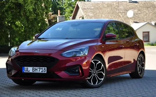FORD Focus Turnier 1.5 EcoBoost Start-Stopp-System ST-LINE