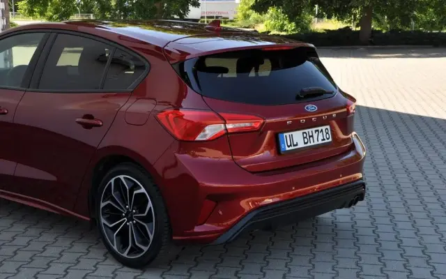 FORD Focus Turnier 1.5 EcoBoost Start-Stopp-System ST-LINE