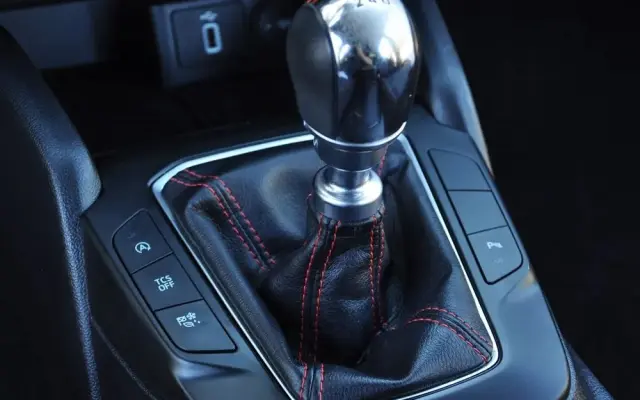 FORD Focus Turnier 1.5 EcoBoost Start-Stopp-System ST-LINE