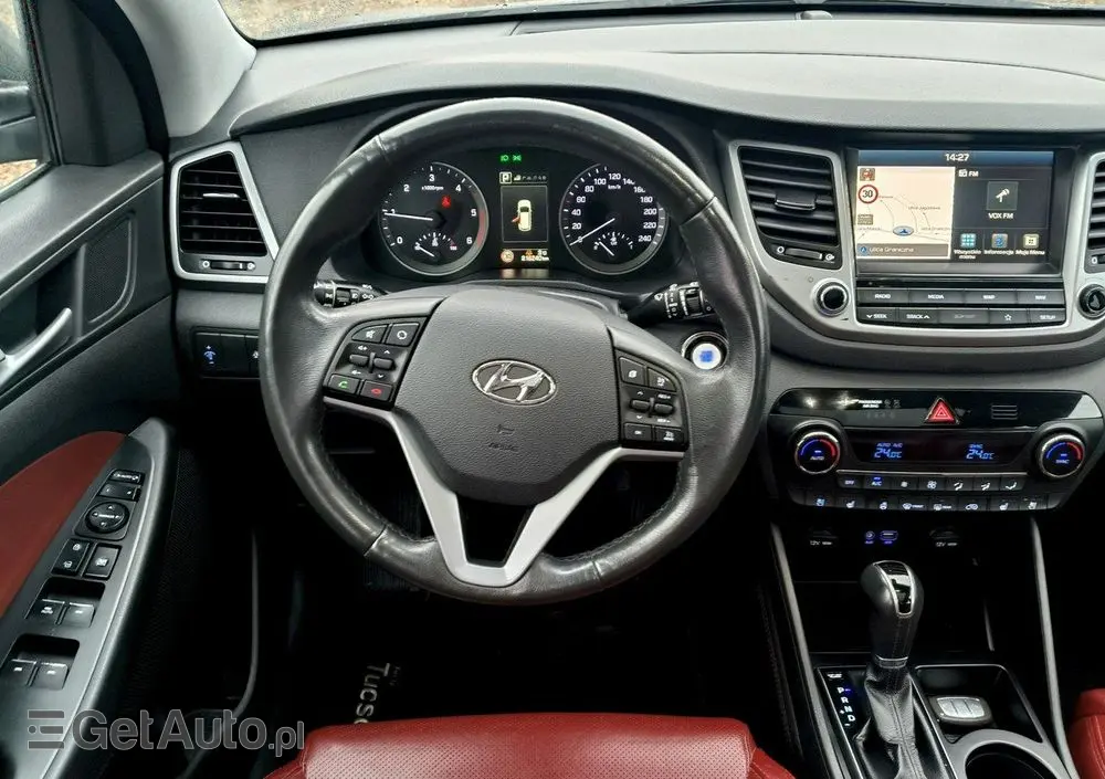 HYUNDAI Tucson 