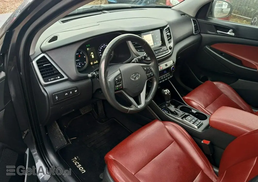 HYUNDAI Tucson 