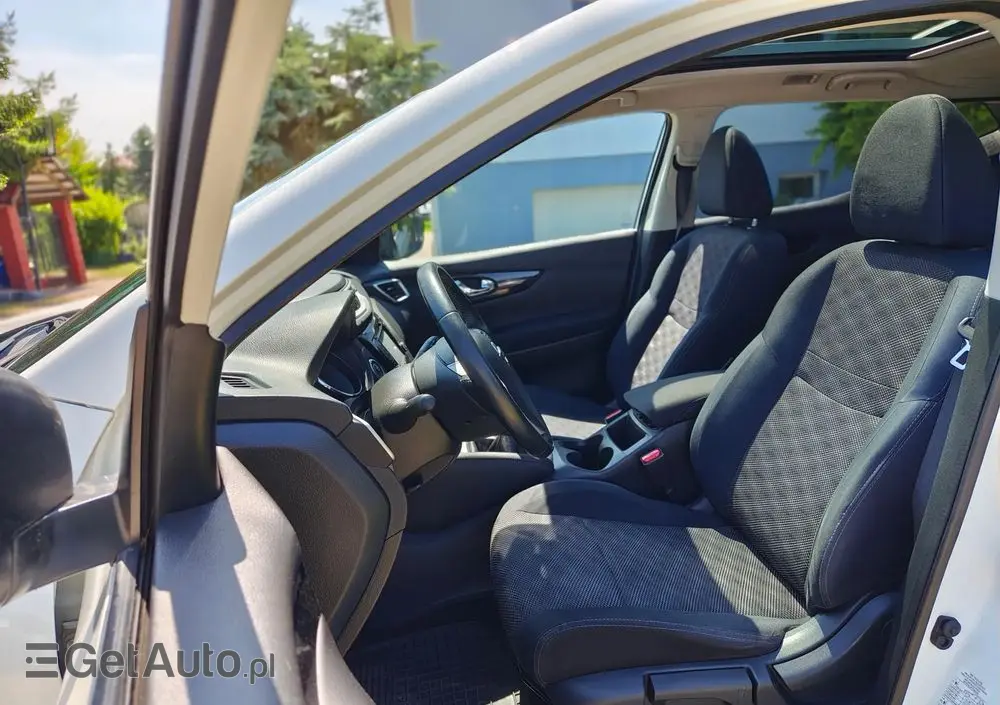 NISSAN Qashqai 1.5 dCi N-Connecta