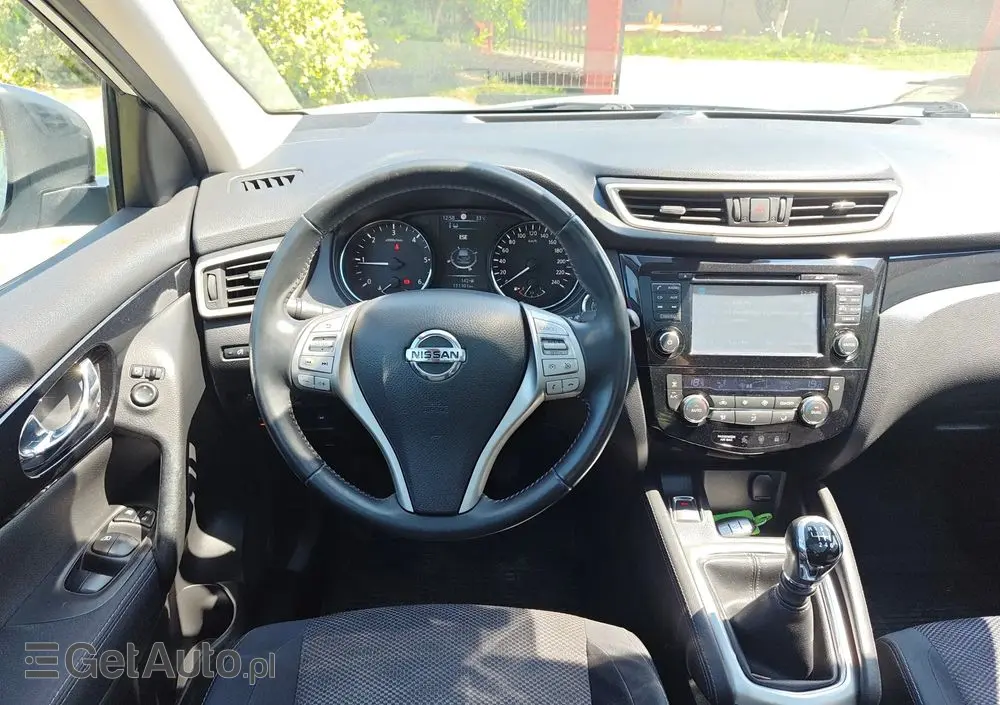 NISSAN Qashqai 1.5 dCi N-Connecta