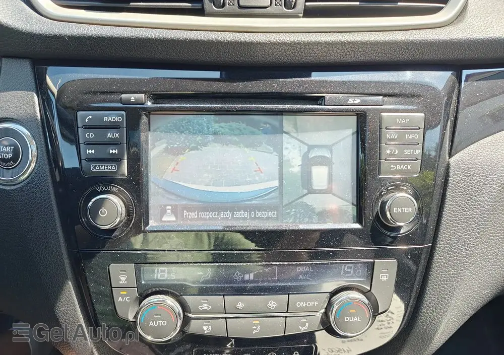 NISSAN Qashqai 1.5 dCi N-Connecta