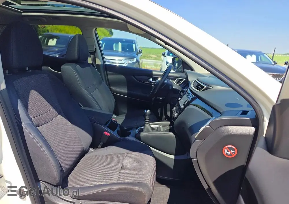NISSAN Qashqai 1.5 dCi N-Connecta