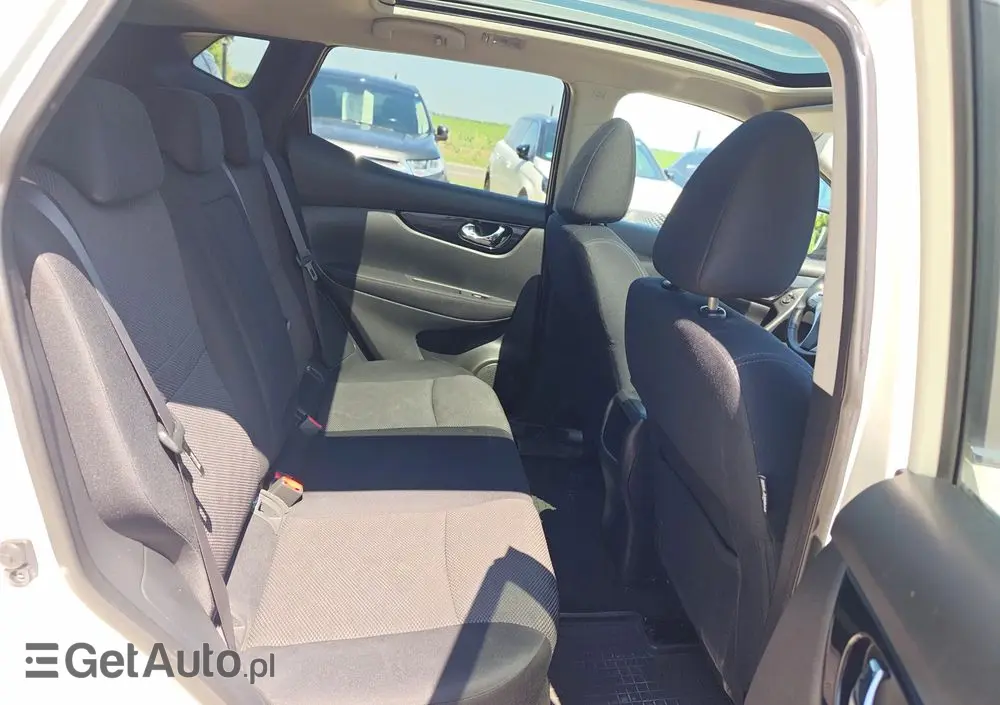 NISSAN Qashqai 1.5 dCi N-Connecta