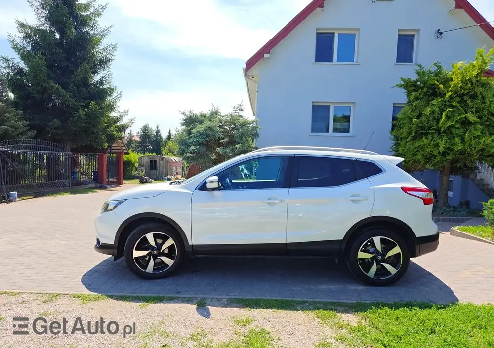 NISSAN Qashqai 1.5 dCi N-Connecta