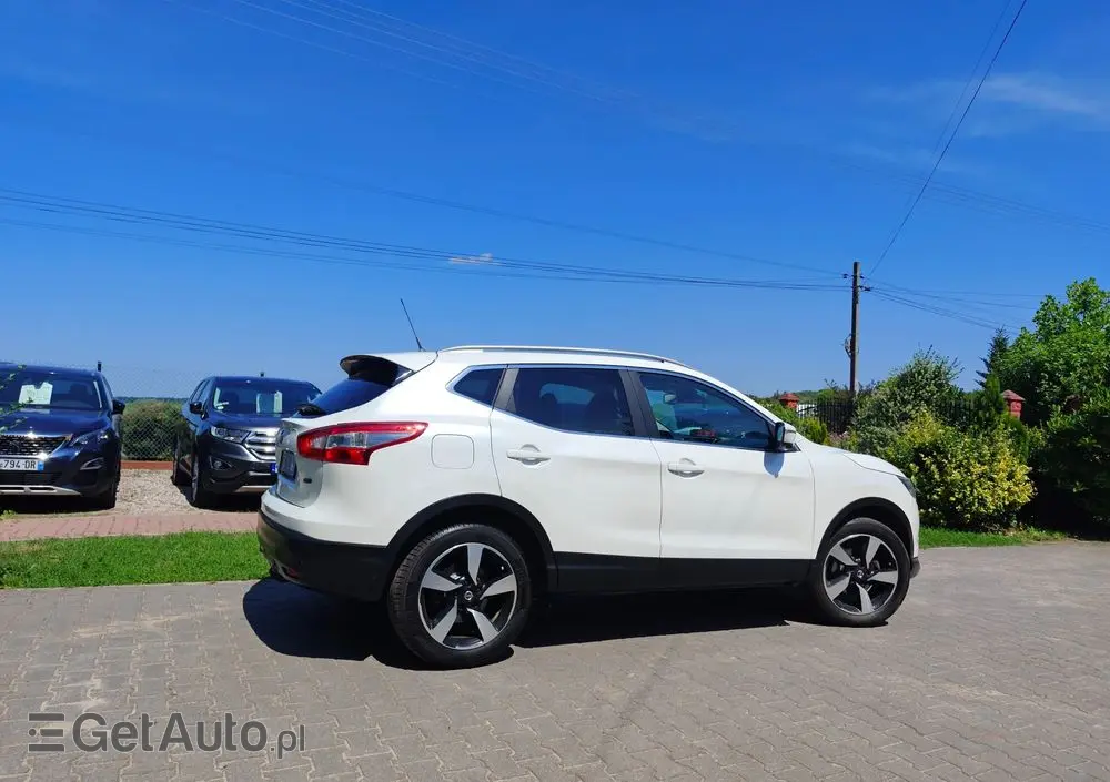 NISSAN Qashqai 1.5 dCi N-Connecta