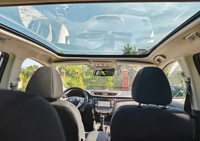NISSAN Qashqai 1.5 dCi N-Connecta