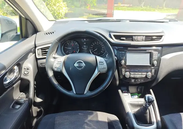 NISSAN Qashqai 1.5 dCi N-Connecta