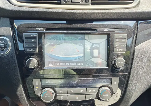 NISSAN Qashqai 1.5 dCi N-Connecta