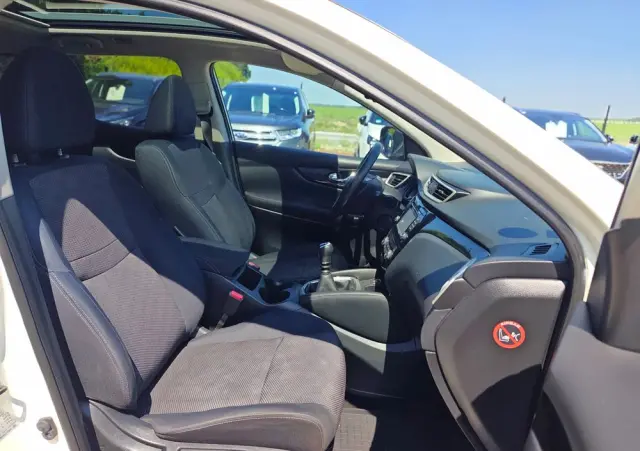 NISSAN Qashqai 1.5 dCi N-Connecta