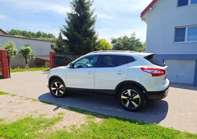 NISSAN Qashqai 1.5 dCi N-Connecta