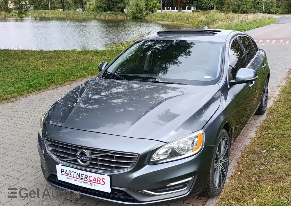 VOLVO S60 T5 Powershift Momentum