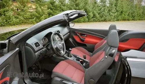 VOLKSWAGEN Eos 