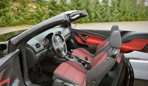 VOLKSWAGEN Eos 