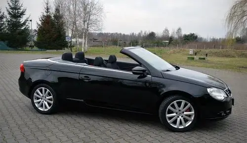 VOLKSWAGEN Eos 