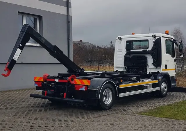 MAN TGL 12.220 HAKOWIEC 4x2 KLIMA DO KONTENERÓW MANUAL 