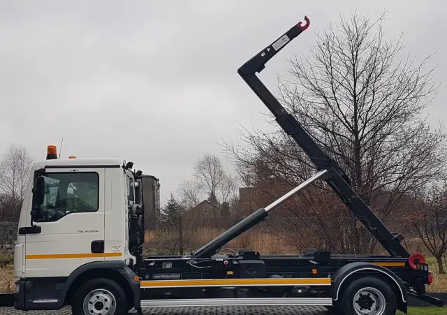 MAN TGL 12.220 HAKOWIEC 4x2 KLIMA DO KONTENERÓW MANUAL 