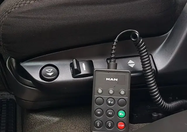 MAN TGL 12.220 HAKOWIEC 4x2 KLIMA DO KONTENERÓW MANUAL 