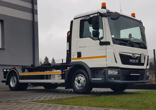 MAN TGL 12.220 HAKOWIEC 4x2 KLIMA DO KONTENERÓW MANUAL 