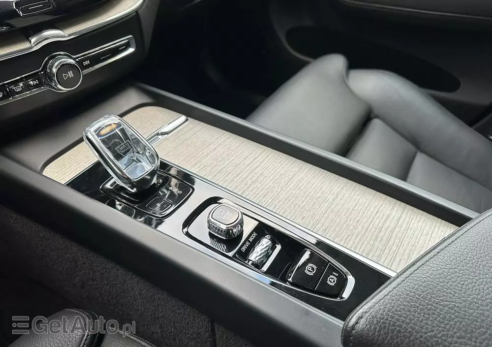 VOLVO XC 60 D4 SCR AWD Inscription