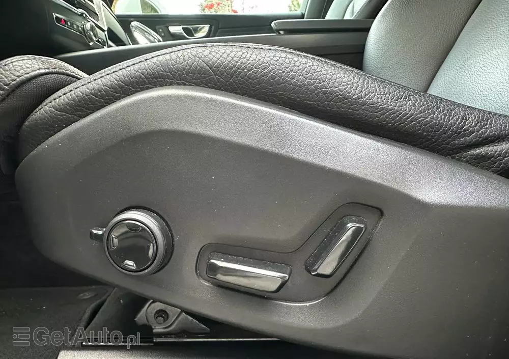 VOLVO XC 60 D4 SCR AWD Inscription