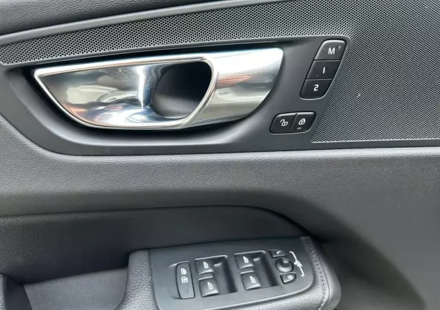 VOLVO XC 60 D4 SCR AWD Inscription