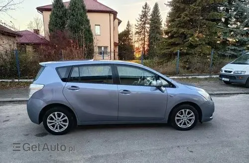 TOYOTA Verso 