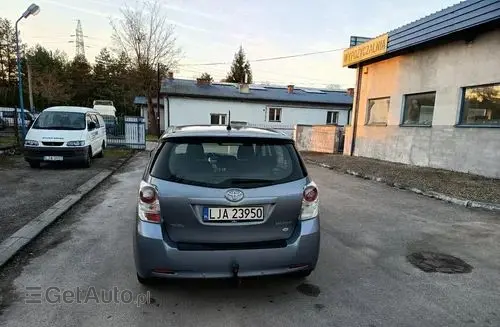 TOYOTA Verso 