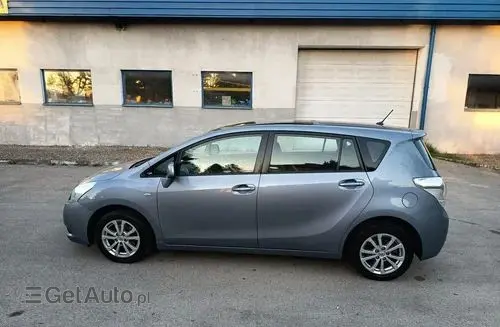 TOYOTA Verso 