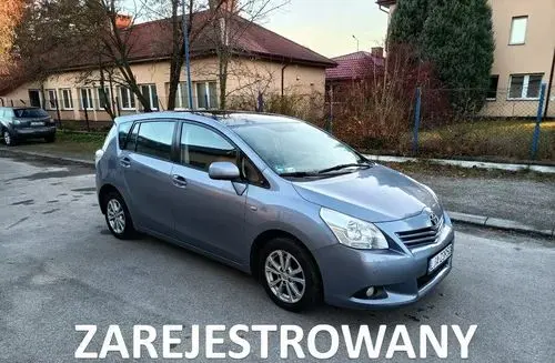 TOYOTA Verso 