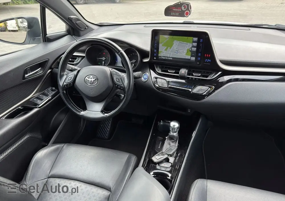 TOYOTA C-HR 