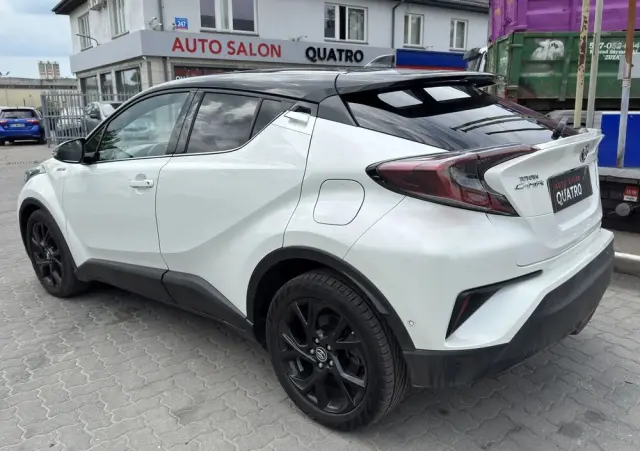 TOYOTA C-HR 