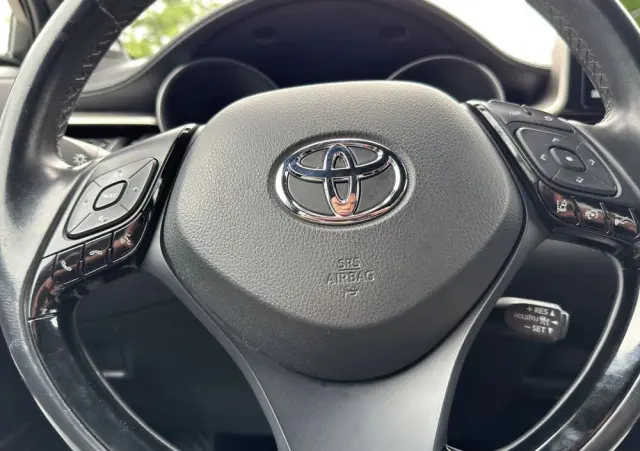 TOYOTA C-HR 