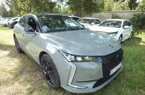 DS 4 