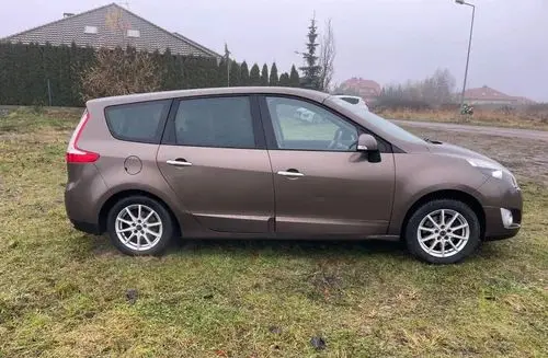 RENAULT Grand Scenic 