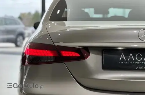 MERCEDES-BENZ Klasa E 